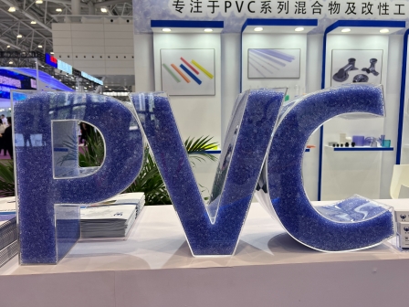 pvc屬于橡膠還是塑料?PVC材料和橡膠的區(qū)別是哪些？嘉弘塑料告訴你